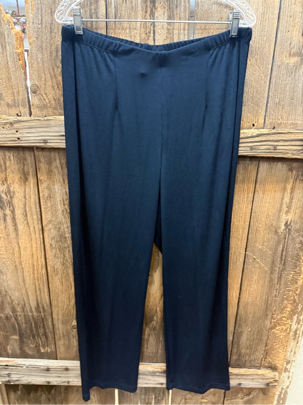 Straight-Leg Pull-On Pants in Black